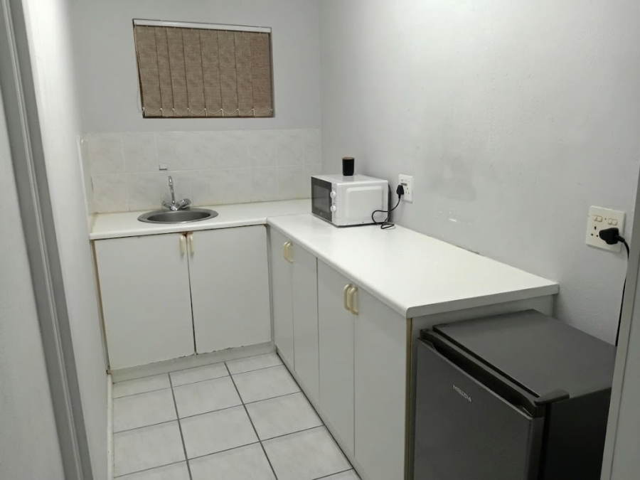 To Let 1 Bedroom Property for Rent in Gonubie North Eastern Cape